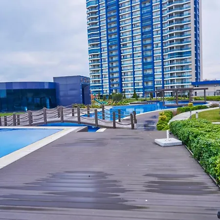 Διαμέρισμα Luxurious And Comfy Views Pool Sauna Parking *