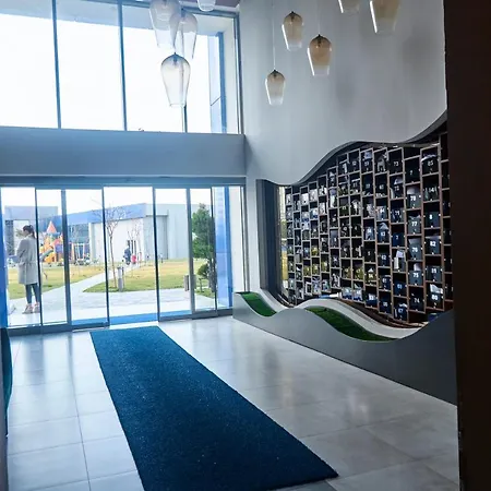 Διαμέρισμα Luxurious And Comfy Views Pool Sauna Parking *