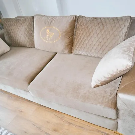 Luxurious And Comfy Views Pool Sauna Parking Apartament