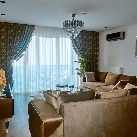 Luxurious And Comfy Views Pool Sauna Parking Apartament Stambuł