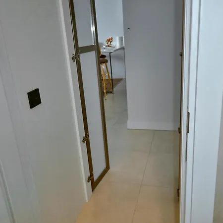 Apartmán Luxurious And Comfy Views Pool Sauna Parking